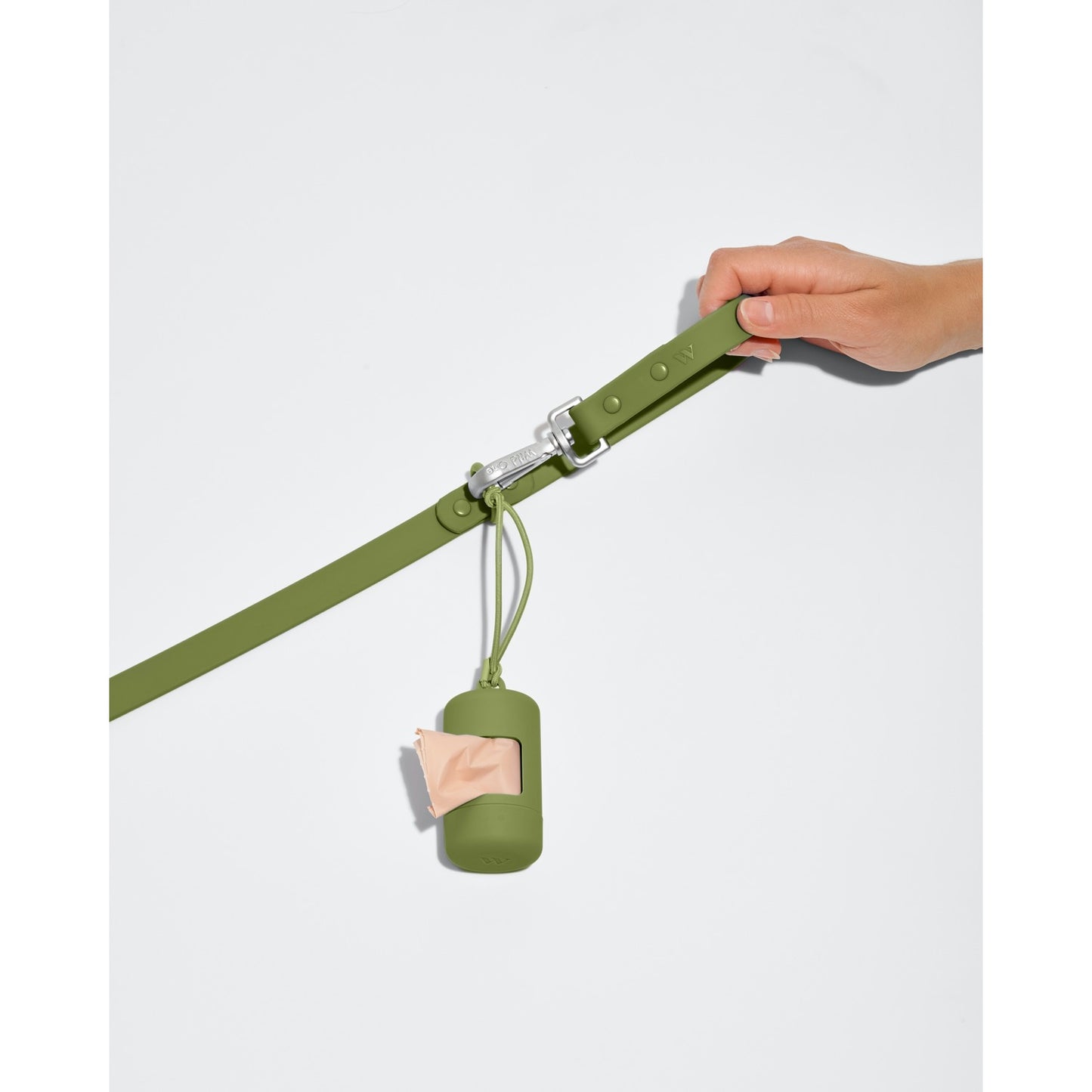 Poop Bag Carrier プープバッグキャリア(便利なうんち袋ディスペンサー)