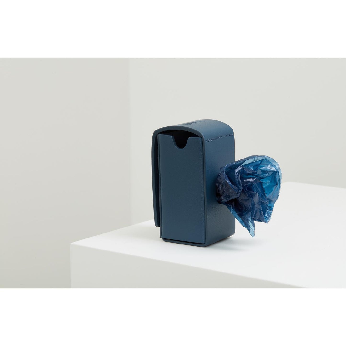 Toto Bag 犬の散歩用ミニレザーバッグ。