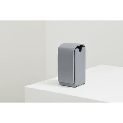 Toto Bag 犬の散歩用ミニレザーバッグ。